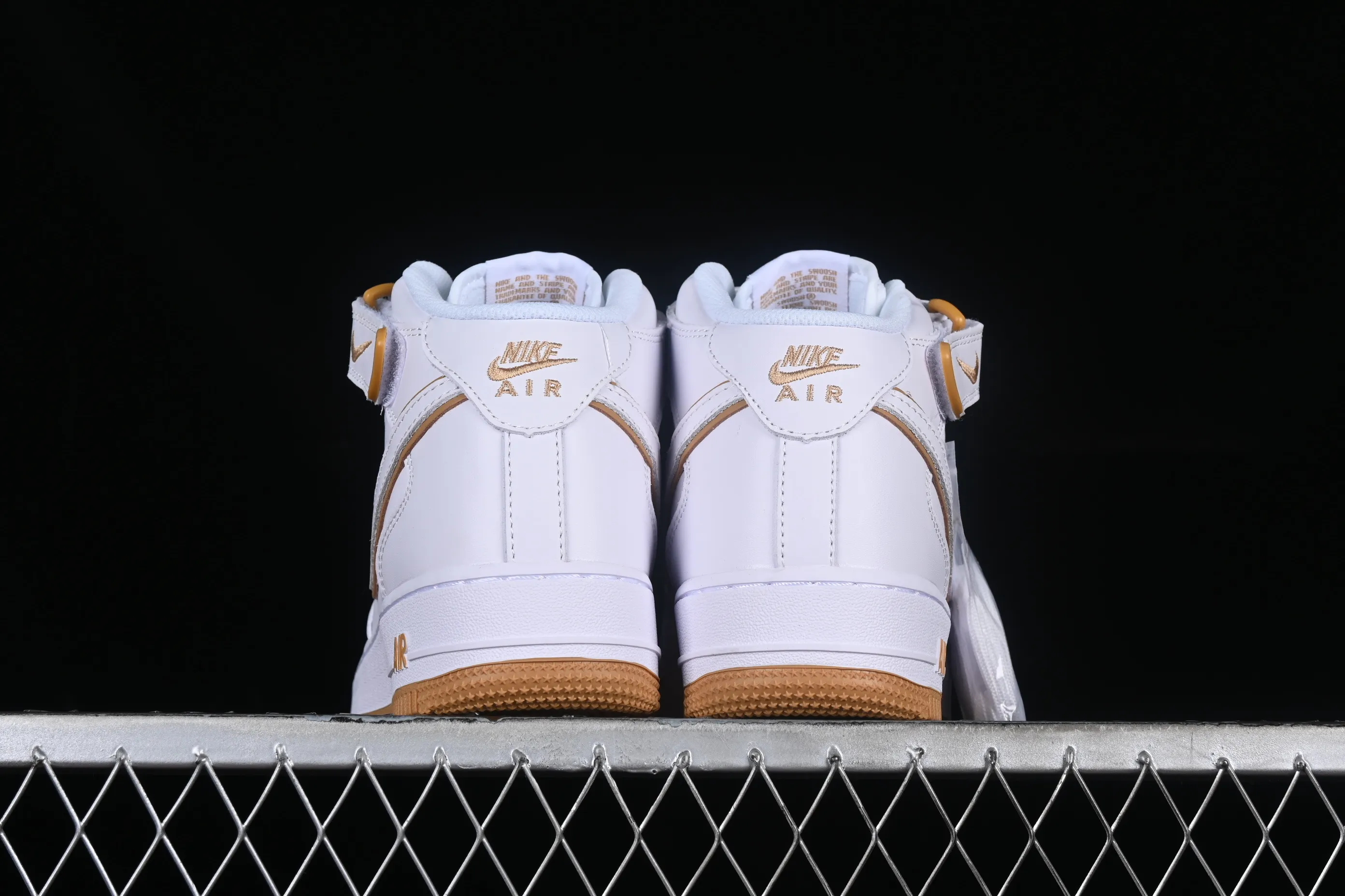 All Categories Nk Air Force 1 Air Force Series Nk Air Force 1 Mid Air Force Mid Nk Air Force 1'07 Mid Beige Yellow Stars Air Force One Mid Casual Sneakers WP5623-833